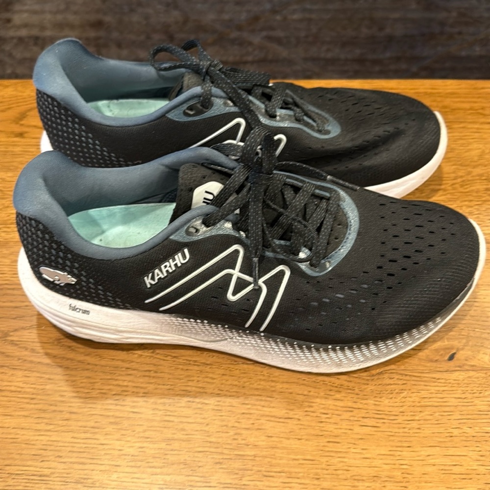 Ladies Karhu Fulcrum ladies size 10